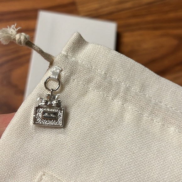 Dior pouch with charm - Picture 3 of 4